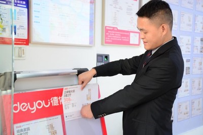 服務好每個環節 房產經紀人文榮華的'客戶至上'之道